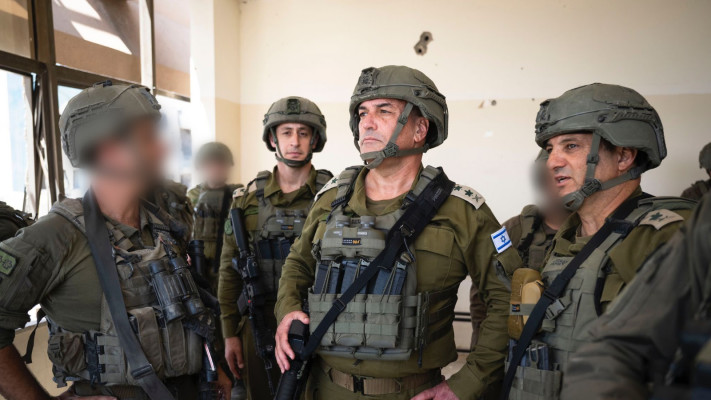 הרמטכ''ל אייל זמיר בחאן יונס (צילום: דובר צה''ל)