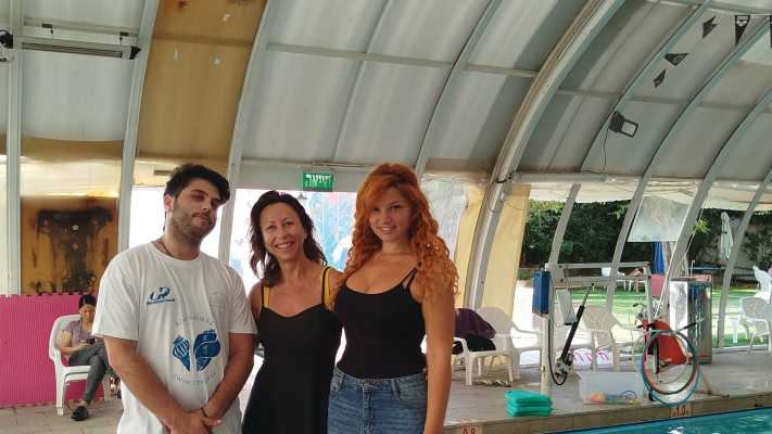 מימין לשמאל - אלינה טובברג, סיון שמחה כהן, רותם ששון (צילום: אילנה שטוטלנד)