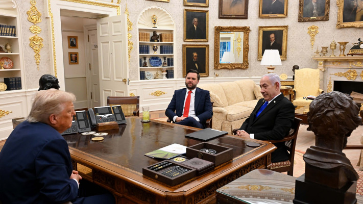 דונלד טראמפ, בנימין נתניהו, ג'יי די ואנס (צילום: אבי אוחיון, לע''מ)