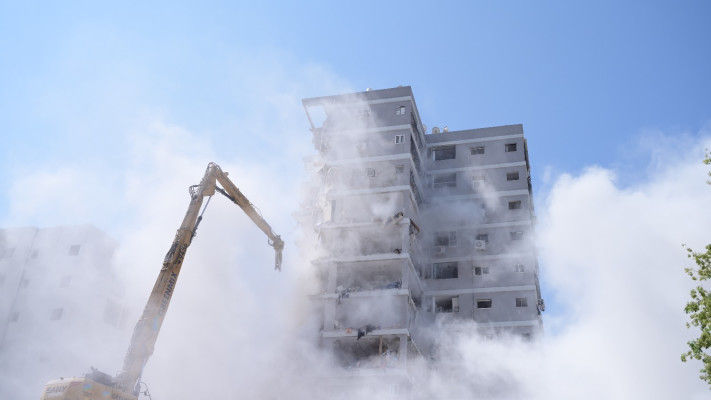 הריסות הבניין בבת ים