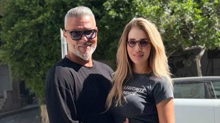 איציק זוהר ובת זוגו יפעת מחוץ לבית המשפט (צילום: פרטי)