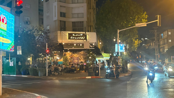 חיי הלילה המוקדמים של גבעתיים (צילום: מאיה כהן)