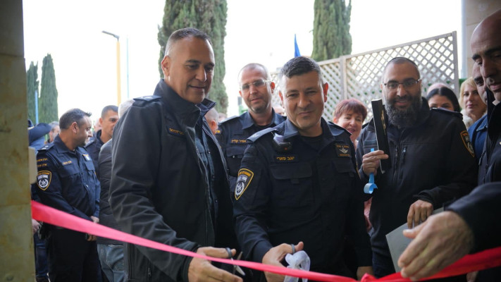 גזירת הסרט ביישוב מיתר (צילום:  מועצת מיתר)
