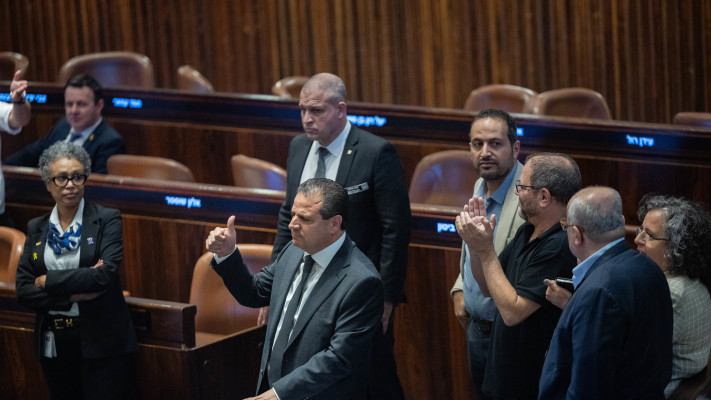 איימן עודה וחברי הכנסת הערבים במליאה (צילום: יונתן זינדל, פלאש 90)
