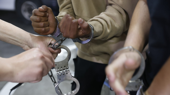 עצורים, אילוסטרציה