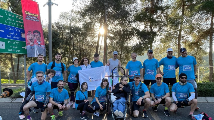 מתנדבי המילואים בבית הגלגלים (צילום: עמותת בית הגלגלים)