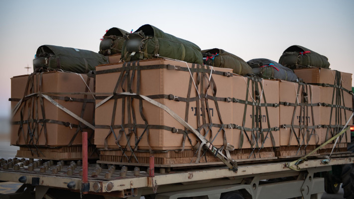היערכות צה''ל להצנחת ציוד בעזה