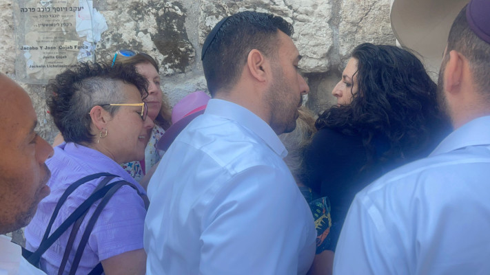 עימות בין נשות הכותל לסדרנים וכוחות המשטרה