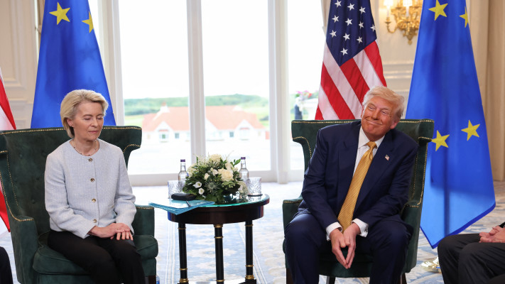 דונלד טראמפ עם אורסולה פון דר ליין