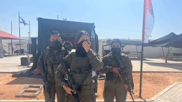 סג״מ א׳, סג״מ נ׳ וסג״מ י׳ (צילום: אבי אשכנזי)