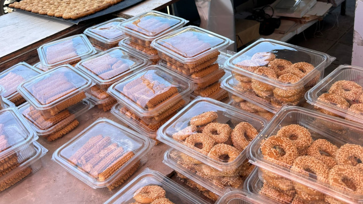 מזכיר שבתות של פעם. העוגיות (צילום: מאיה כהן)