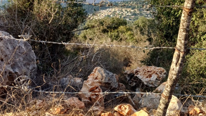 גדר רעועה באחד מיישובי משגב