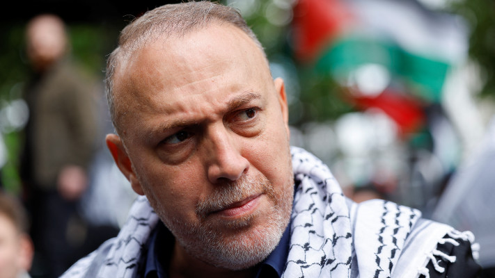 שגריר הרש''פ בבריטניה, חוסאם זומלוט