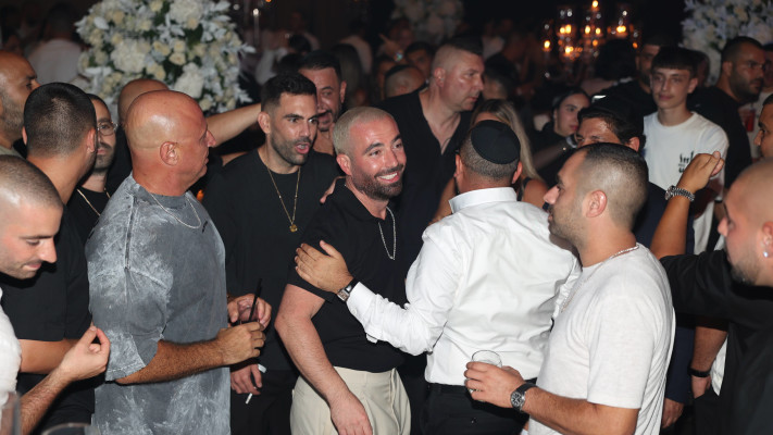 עומר אדם בחתונה של ניר בנילוש (צילום: אור גפן, יח''צ)