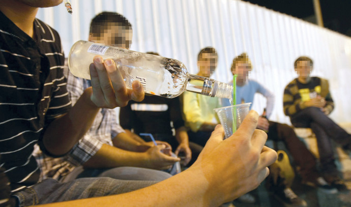 Survey Finds Rise in Alcohol Consumption Among Teens Evacuated from Homes in Israel