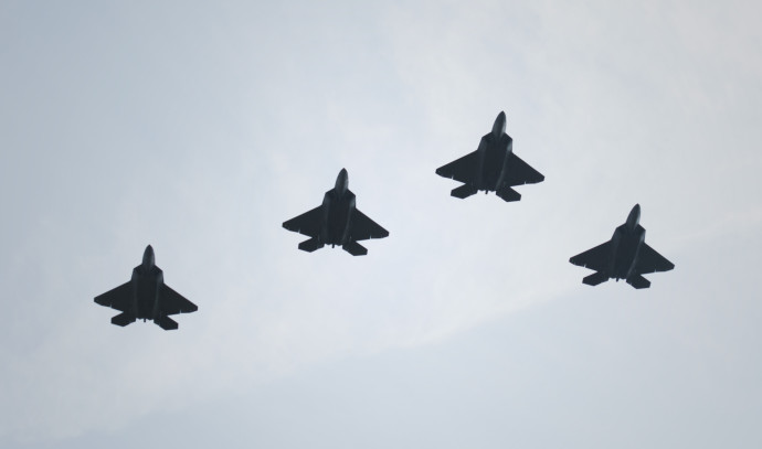 Avion F-22