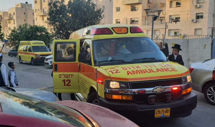 הולכת רגל בת 54 נהרגה בכפר חילף, 2,360 בני אדם נזקקו ...
