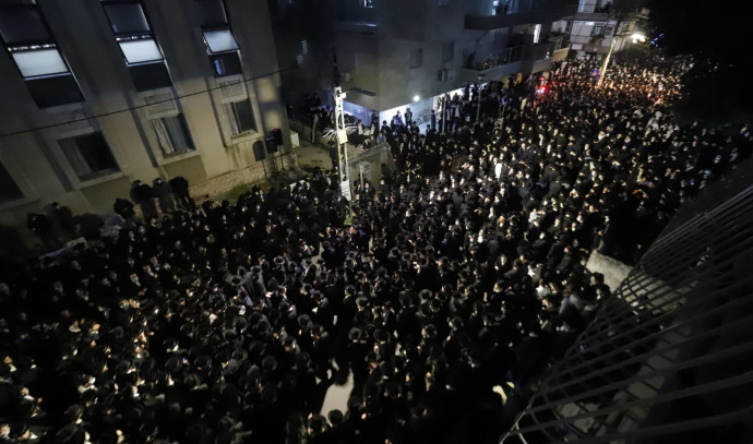 Contrary to instructions: Thousands attended the funeral procession of Rabbi Wazner in Bnei Brak