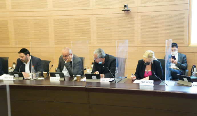 הדיון על הטבות מס לארגון "עד כאן" הראה שהממשלה משנה את הכללים - Vimarsana News