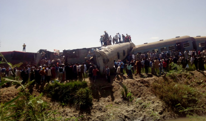 Egypt: At least 32 killed and dozens injured in a collision between two trains