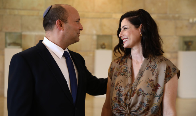 הכירו את גילת בנט, אשת ראש הממשלה החדשה - Vimarsana News