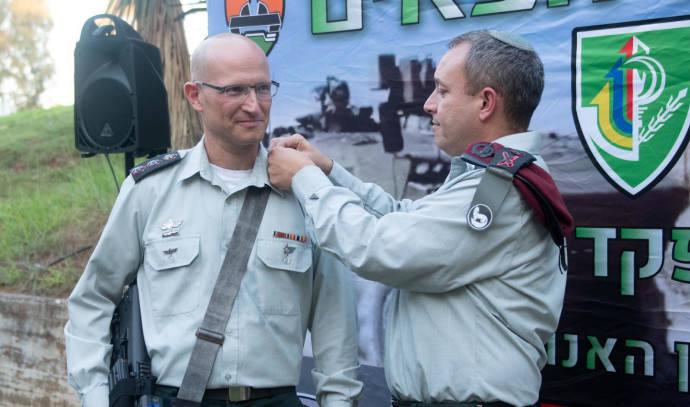 מפקד חטיבת הנח"ל הנכנס אל"מ שרון אסמן התמוטט ומת במהלך ...