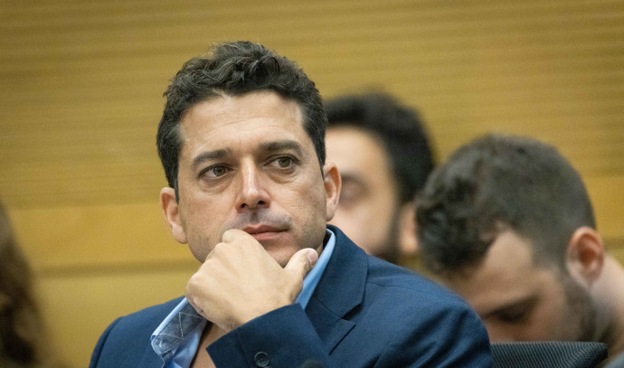 "כינו אותי בוגד, תוקע סכין בגב": ח"כ שיקלי על השנה הפוליטית - Vimarsana News