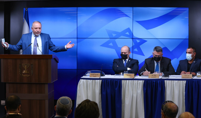 דרך החשיבה של האוצר היא שקודם פוגעים במי שאין לו לובי - Vimarsana News