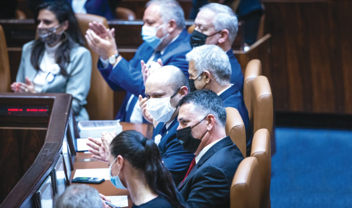 בנט הצליח להעביר חוק שיפגע פגיעה אמיתית במעמדו של נתניהו - Vimarsana News