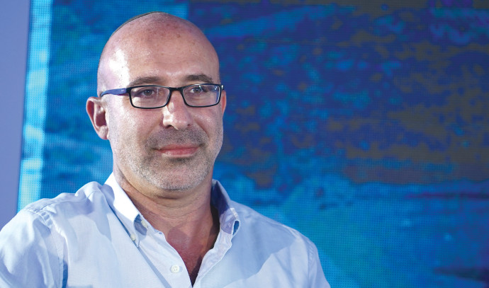 קובי אלירז, שהיה יועץ של ארבעה שרי בטחון: "אני מאוכזב מבנט" - Vimarsana News
