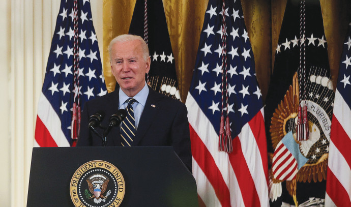 A father cursed at Joe Biden during conversations with children in honor of Christmas