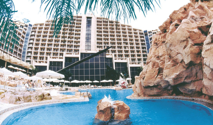 Suspicion of food poisoning at the Dan Hotel in Eilat: Dozens received nausea, the test is normal