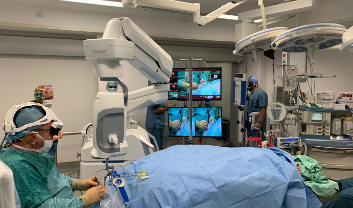 Live broadcast to Rome: Hundreds of surgeons watched eye surgery at Ichilov Hospital
