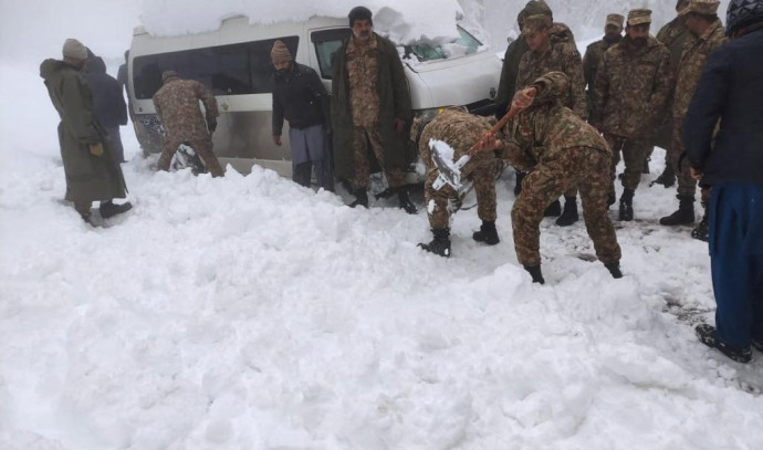 Trapped in the snow and suffering from cold blows: 22 people died at a resort in Pakistan