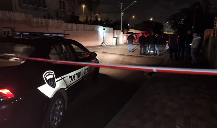 An assassination attempt near the wedding at the home of the criminal Yossi Mosley was thwarted