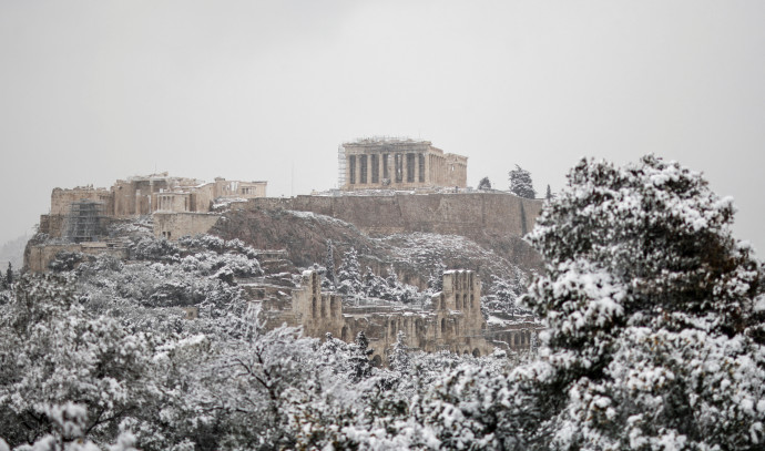 “Alphis” strikes Greece and Turkey: Greek parliament and airports closed