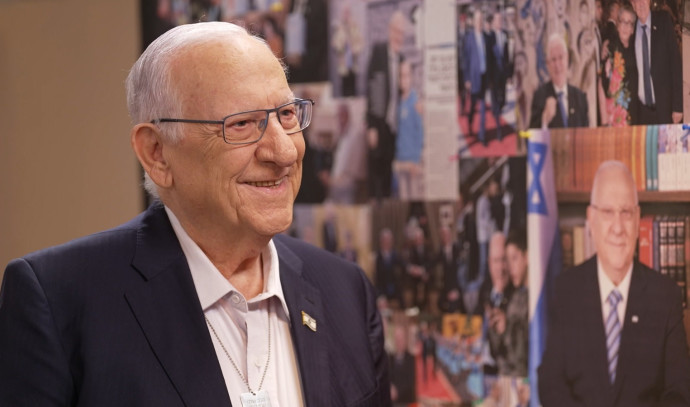 Yachin raises prices, and Ruby Rivlin is called to be the presenter  Mickey Levin