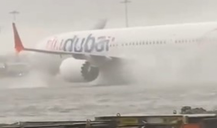 Tempête à Dubaï : la mer a débordé et emporté un avion lors de l’atterrissage – consulter la documentation