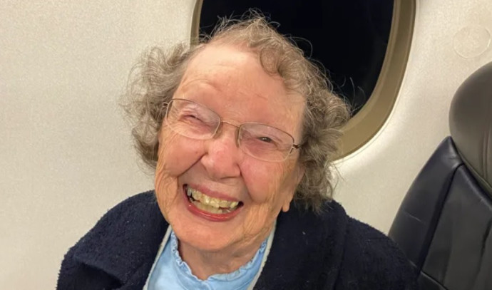 Computer glitch allows 101-year-old woman to fly on American Airlines with an infant ticket