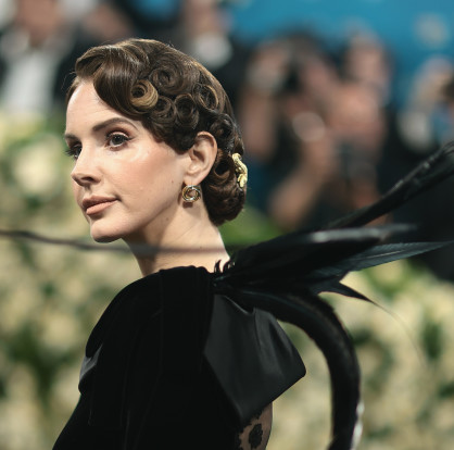 לנה דל ריי (צילום:  Dimitrios Kambouris/Getty Images for The Met Museum/Vogue)