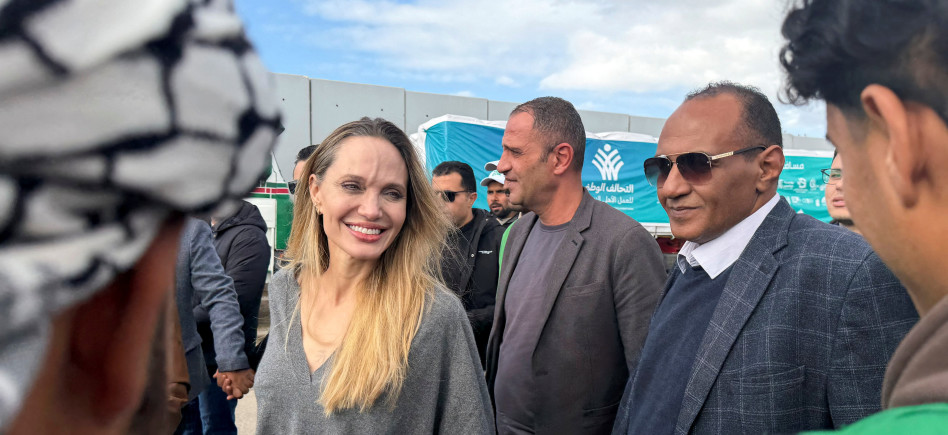 אנג'לינה ג'ולי במעבר רפיח במצרים