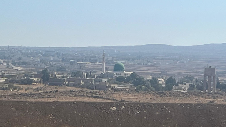 לא רחוק מגבול טורקיה: תקיפות אוויריות חריגות הרעידו את סוריה