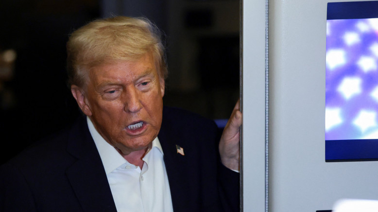 Soluzione alla paralisi del governo degli Stati Uniti: il Senato approva una legge per porre fine alla crisi