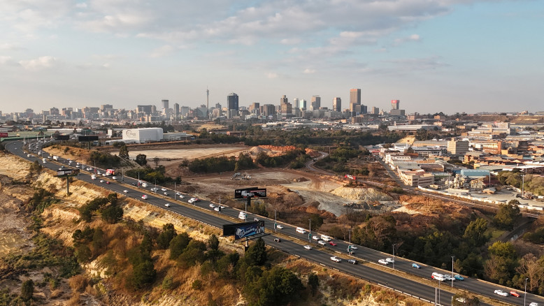 Aiuto economico per il Sudafrica: il Banco Mondiale approva un prestito di 925 milioni di dollari per il rilancio delle città principali