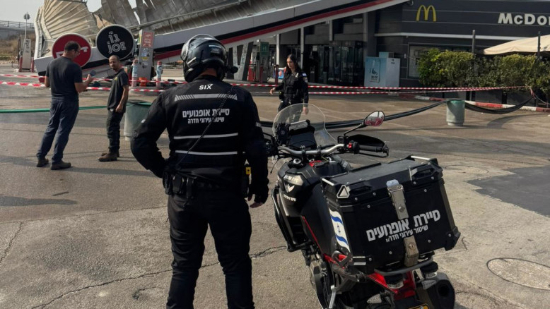 Crollo del tetto di una stazione di servizio su un ristorante McDonald's: nessun ferito ma chiusura della stazione fino a nuova comunicazione