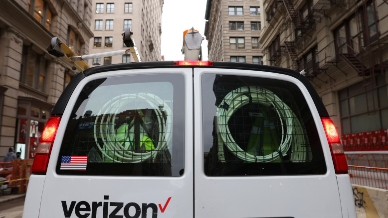 Verizon licenzia 5.000 dipendenti per ristrutturare l'azienda.