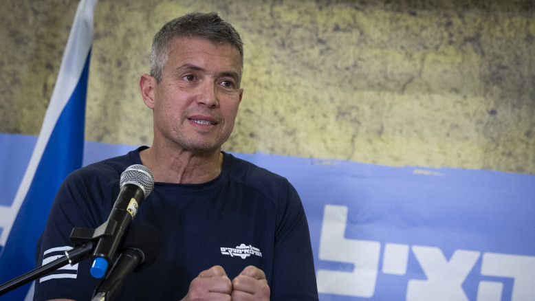 "Netanyahu is not my reference point": This is Yoaz Hendel's vision | Listen