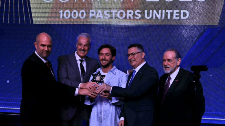 Gerusalemme ospita 1.000 pastori statunitensi in un'alleanza contro l'asse del male