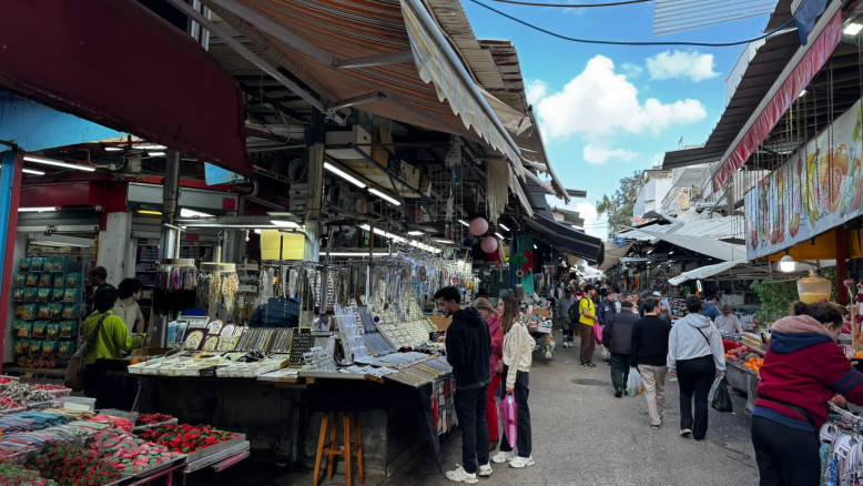 Carmel: mercato in trasformazione, chiusure storiche e turisti in calo