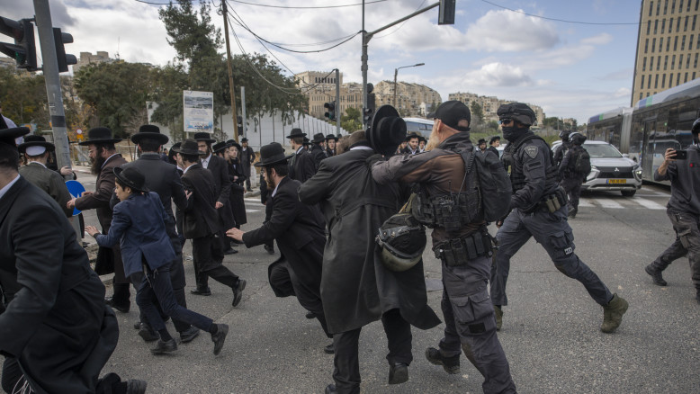 Proteste degli Haredim a Gerusalemme: la Corte Suprema annulla l'autopsia di un nido di bambini